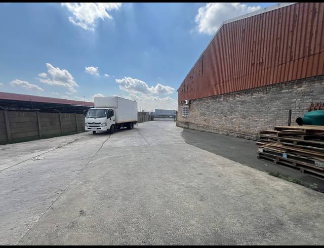 4,108M² FACTORY TO LET IN ALRODE